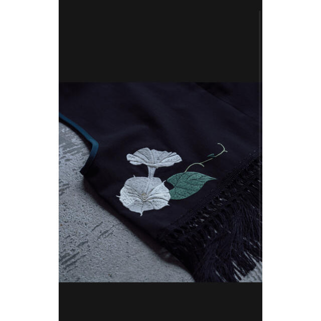 iconology イコノロジー　花を着る　フリンジトップス　夕顔 レディースのトップス(シャツ/ブラウス(半袖/袖なし))の商品写真