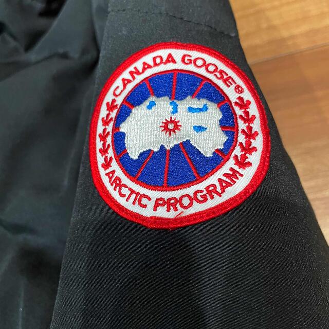 CANADA GOOSE(カナダグース)のカナダグース/マッケンジー　 レディースのジャケット/アウター(ダウンジャケット)の商品写真