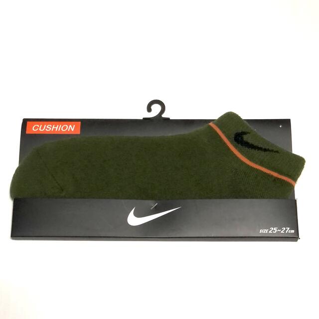 NIKE(ナイキ)の新品★ナイキ★スニーカー★ソックス★靴下★25～27cm★カーキ メンズのレッグウェア(ソックス)の商品写真