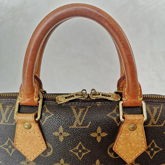 LOUIS VUITTON(ルイヴィトン)のルイヴィトン　モノグラム　アルマ レディースのバッグ(ハンドバッグ)の商品写真