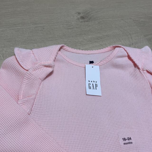 babyGAP(ベビーギャップ)のベビーギャップ   ロンパース  肩フリル　90  新品 キッズ/ベビー/マタニティのキッズ服女の子用(90cm~)(その他)の商品写真