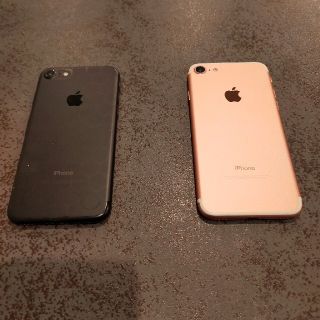 アイフォーン(iPhone)のアイフォン７本体SIMフリー２台(スマートフォン本体)