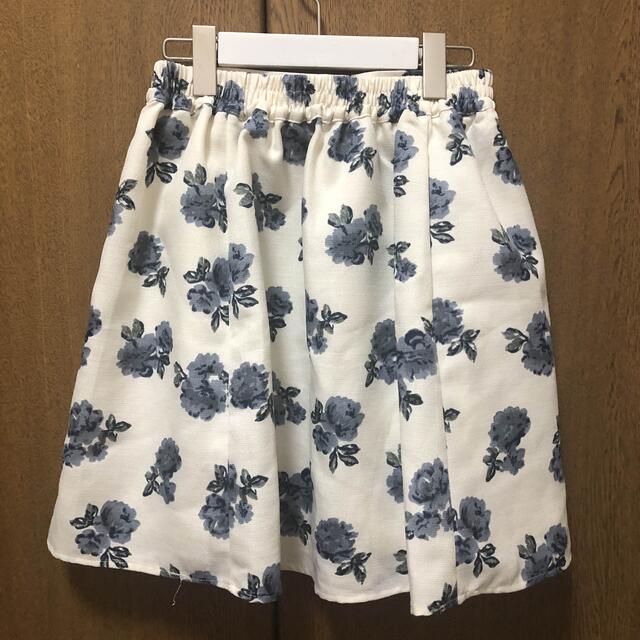 ZARA(ザラ)の花柄スカート　ミニスカート　韓国 レディースのスカート(ミニスカート)の商品写真