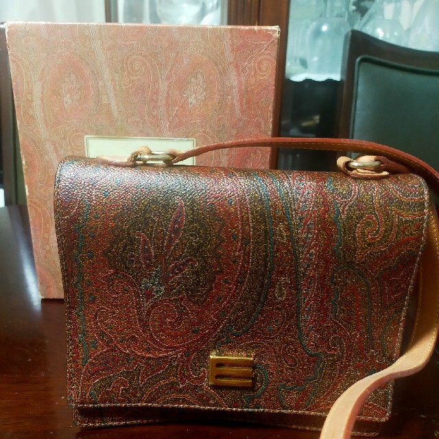 ETRO(エトロ)の【格安USED品】エトロ ショルダーバック レディースのバッグ(ショルダーバッグ)の商品写真