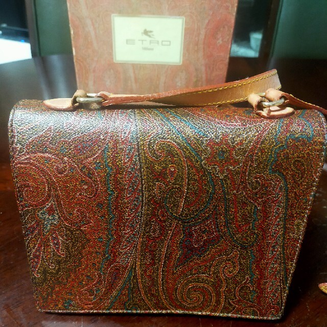 ETRO(エトロ)の【格安USED品】エトロ ショルダーバック レディースのバッグ(ショルダーバッグ)の商品写真