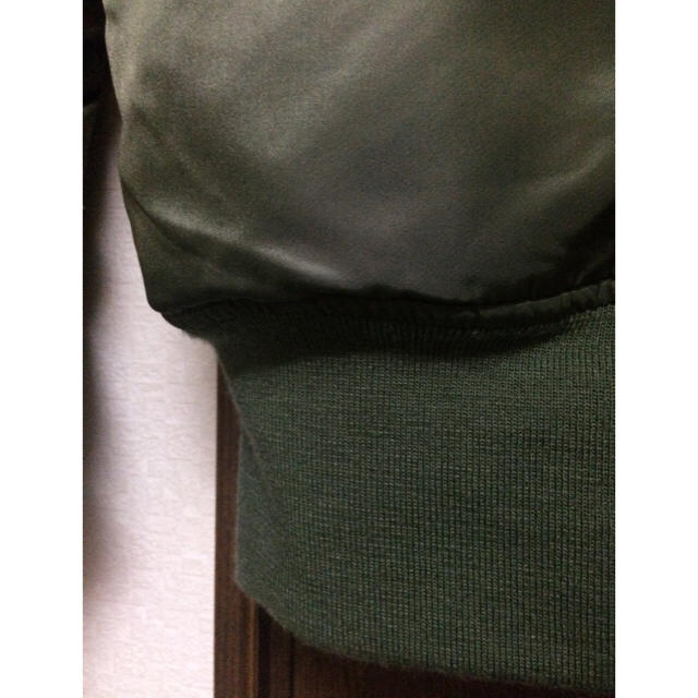 ALPHA INDUSTRIES(アルファインダストリーズ)の【ALPHA】MA-1グリーン系【medium】 メンズのジャケット/アウター(フライトジャケット)の商品写真