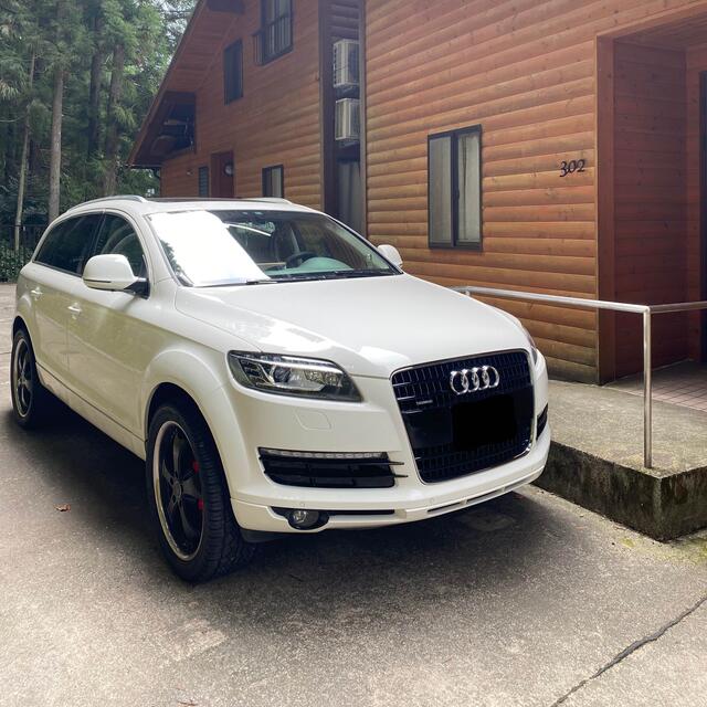 AUDI(アウディ)の売れました！　アウディ　Q7 超希少左ハンドル　パノラマサンルーフ 自動車/バイクの自動車(車体)の商品写真