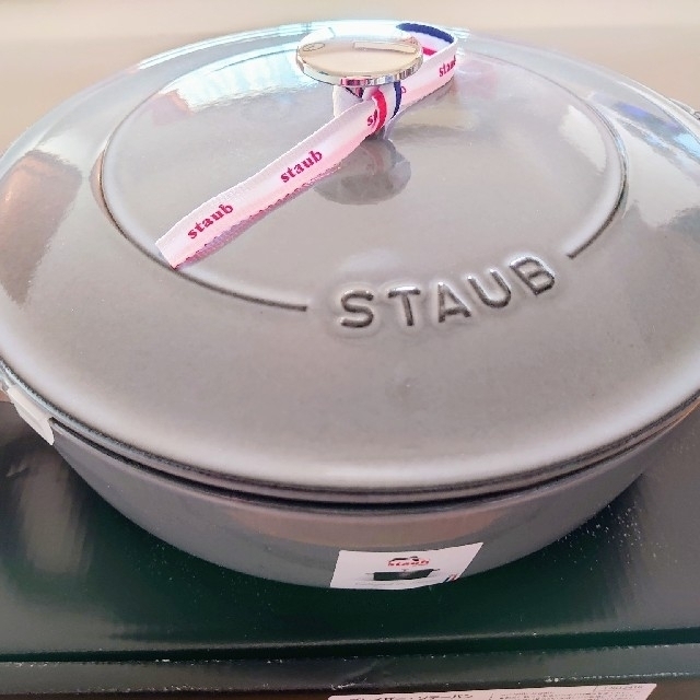 STAUB(ストウブ)のストウブ　ブレイザーソテーパン24cm' インテリア/住まい/日用品のキッチン/食器(鍋/フライパン)の商品写真