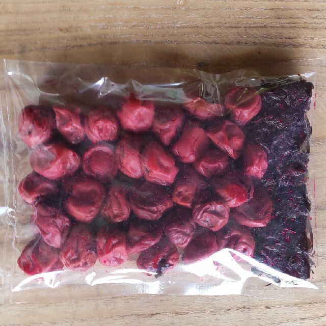 梅干し　南高梅（500g）+赤紫蘇（100g）　　　　自家製　昔ながら　無添加 食品/飲料/酒の加工食品(漬物)の商品写真