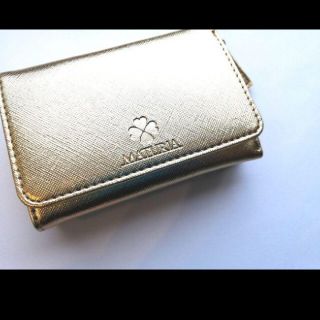 【新品未開封】マチュリア　最強金運三つ折り財布(財布)