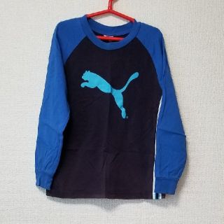 プーマ(PUMA)のプーマ.長袖Tシャツ130サイズ(黒×青)(Tシャツ/カットソー)