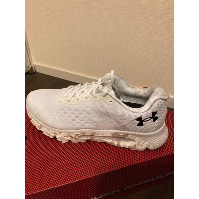 UNDER ARMOUR(アンダーアーマー)の【新春特価】アンダーアーマー ホバー インフィニット 3 カモ ランニング スポーツ/アウトドアのランニング(シューズ)の商品写真