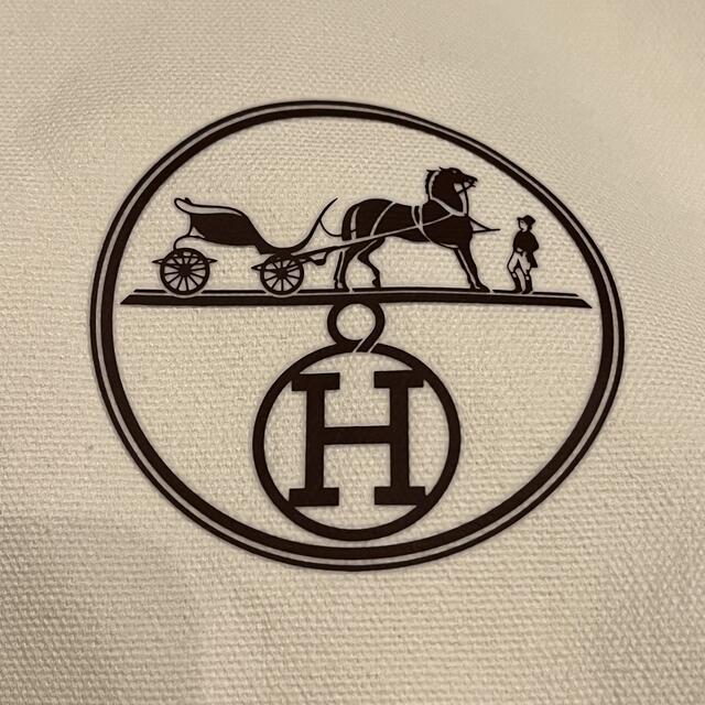 Hermes(エルメス)のHERMES エルメス非売品　ガーメントケース&ハンガー　衣装カバー　美品 インテリア/住まい/日用品の収納家具(押し入れ収納/ハンガー)の商品写真