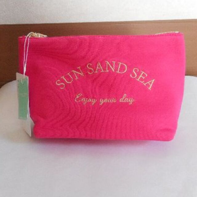 Samantha Thavasa(サマンサタバサ)の新品タグ＊SUN SAND SEA・ ｻﾏﾝｻﾀﾊﾞｻ＊ﾎﾟｰﾁ・￥6,500 レディースのファッション小物(ポーチ)の商品写真