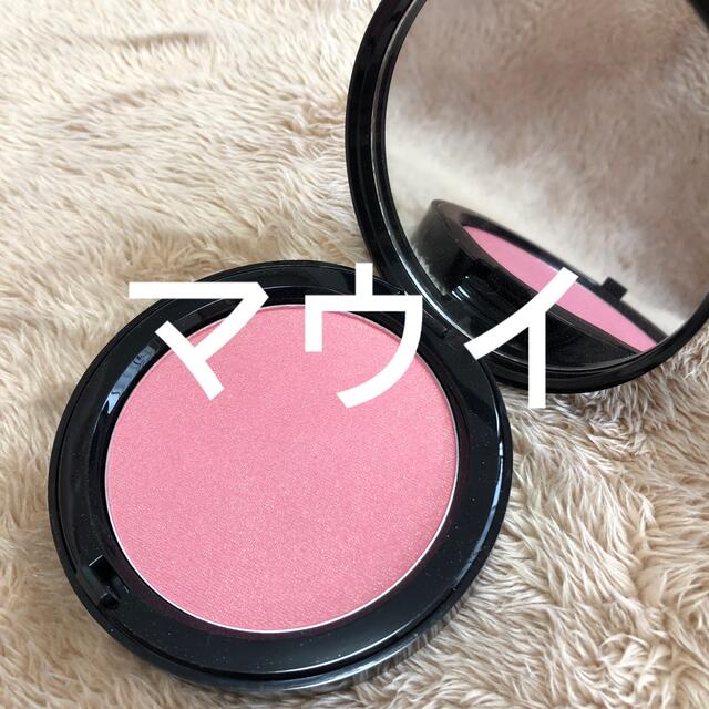 BOBBI BROWN(ボビイブラウン)のイルミネイティング ブロンジングパウダー　L02 マウイ　チーク　ボビイブラウン コスメ/美容のベースメイク/化粧品(チーク)の商品写真