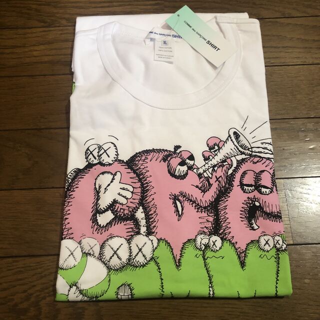 COMME des GARCONS(コムデギャルソン)のCDG Shirts × KAWS XLサイズ コムデギャルソンシャツ メンズのトップス(Tシャツ/カットソー(半袖/袖なし))の商品写真