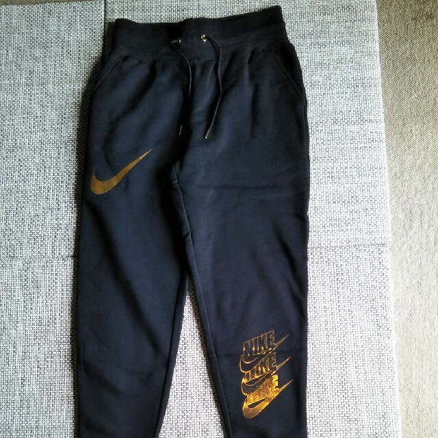 NIKE(ナイキ)のNike　Pants　レディース レディースのパンツ(カジュアルパンツ)の商品写真