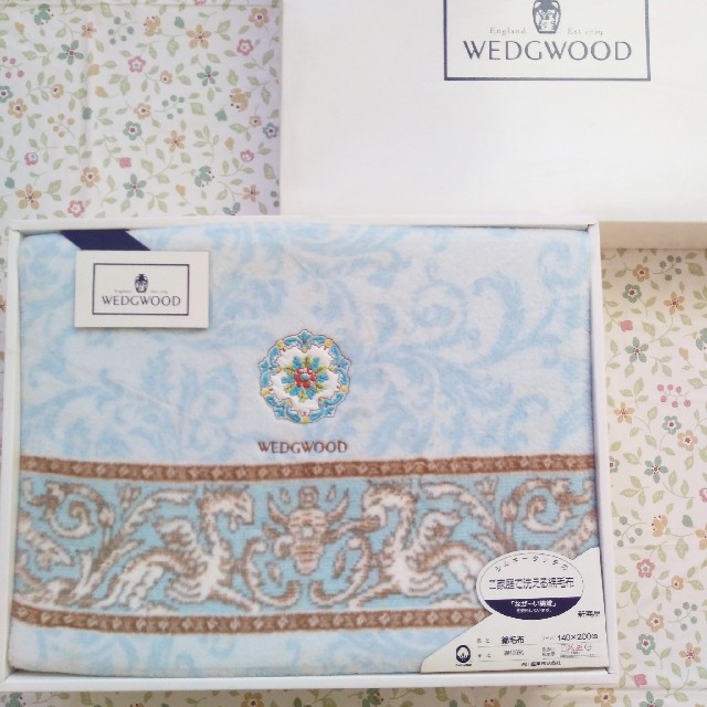 WEDGWOOD(ウェッジウッド)のウェッジウッド　綿毛布　新品未使用 インテリア/住まい/日用品の寝具(毛布)の商品写真