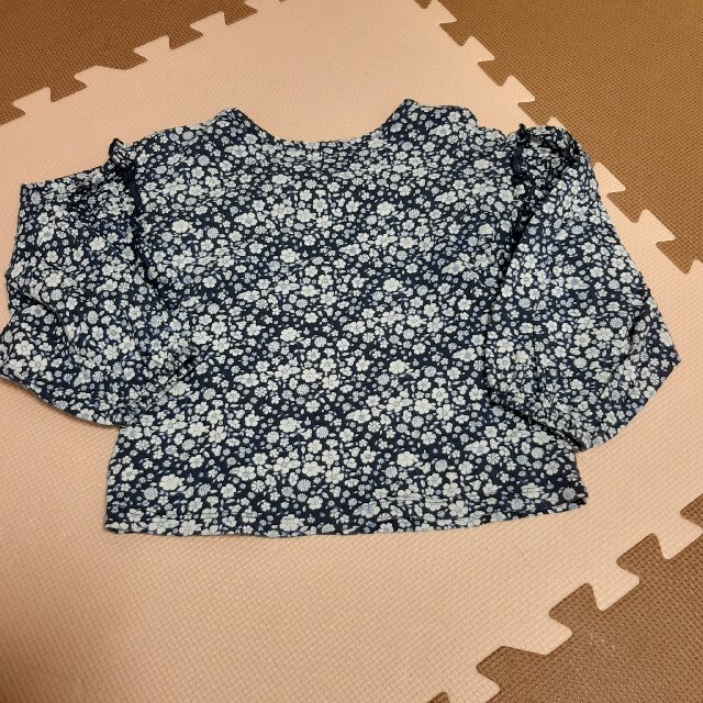 babyGAP(ベビーギャップ)のギャップ　チュニック　ロンT　4歳　105センチ キッズ/ベビー/マタニティのキッズ服女の子用(90cm~)(Tシャツ/カットソー)の商品写真