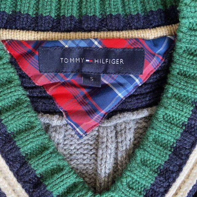 TOMMY HILFIGER(トミーヒルフィガー)のTOMMY HILFIGER ケーブルニット Ｖネック ニット メンズのトップス(ニット/セーター)の商品写真