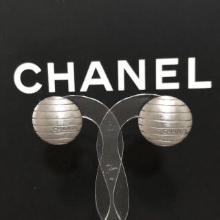 シャネル(CHANEL)のシャネル　ピアス　シルバー　銀　ボーダー　ストライプ　丸　アルファベット　☆(ピアス)