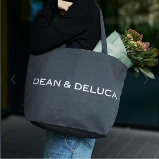 ディーンアンドデルーカ(DEAN & DELUCA)のDEAN&DELUCA　チャリティートート　L　ストーングレー(トートバッグ)