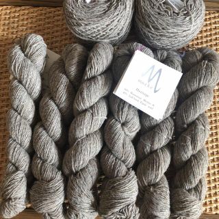 moeke yarns ムゥケヤーン　毛糸　6カセ2玉(生地/糸)