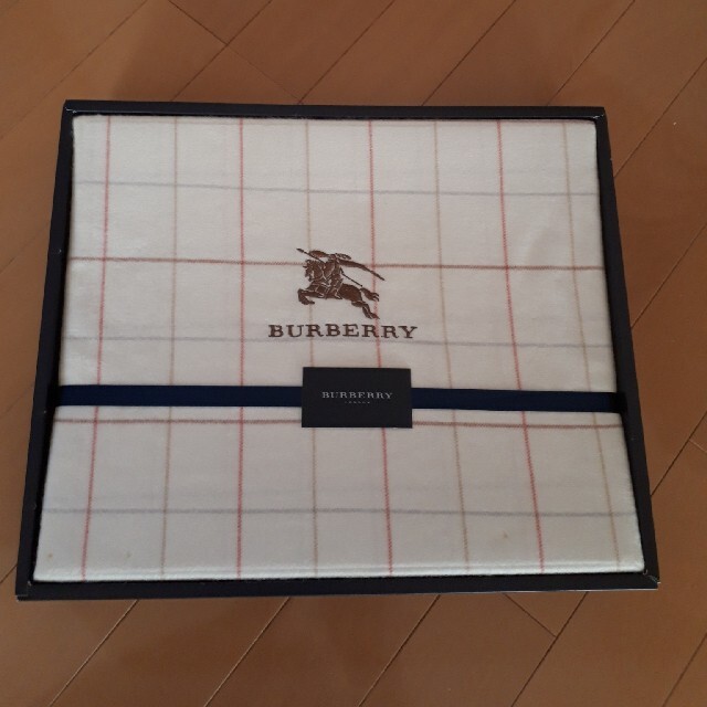 BURBERRY(バーバリー)の最終セール！BURBERRY　シーツ インテリア/住まい/日用品の寝具(シーツ/カバー)の商品写真