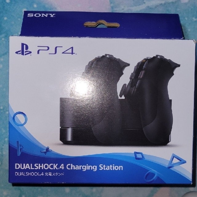 PlayStation4(プレイステーション4)のSONY 純正 DUALSHOCK4 充電スタンド 🎮 中古美品⭐ エンタメ/ホビーのゲームソフト/ゲーム機本体(その他)の商品写真