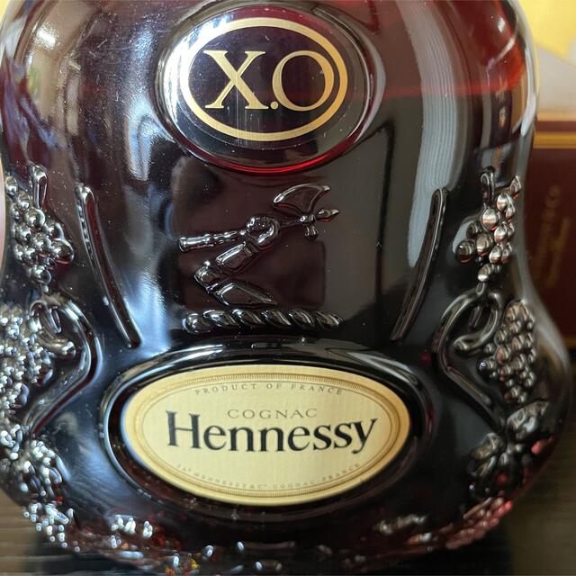 ヘネシーX.O Cognac Hennessy 金キャップ 箱付き 700ml 食品/飲料/酒の酒(ブランデー)の商品写真