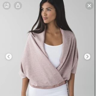 ルルレモン(lululemon)の週末セール！lululemon Vinyasa Scarf 新品　ピンク(ヨガ)