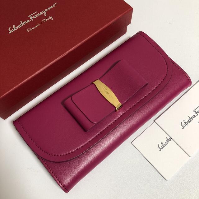 Ferragamo フェラガモ長財布