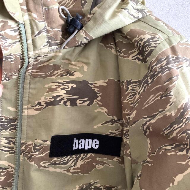 A BATHING APE(アベイシングエイプ)の【未使用】アベイシングエイプ ミリタリージャケット　中綿ブルゾン　カモフラ メンズのジャケット/アウター(ミリタリージャケット)の商品写真