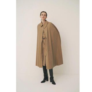 uhr Handsome Cape Coat ウーア　トレンチコート(トレンチコート)