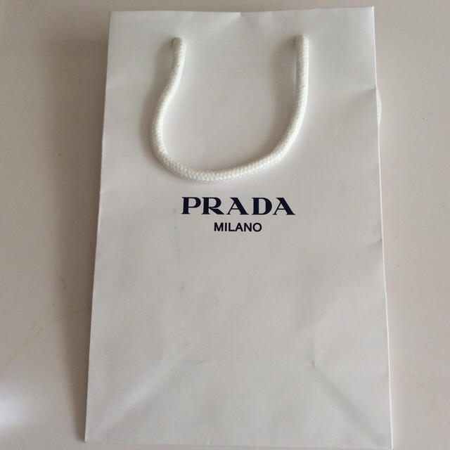 PRADA(プラダ)の「regzaさん専用」PRADA ショッピング袋 レディースのバッグ(ショップ袋)の商品写真