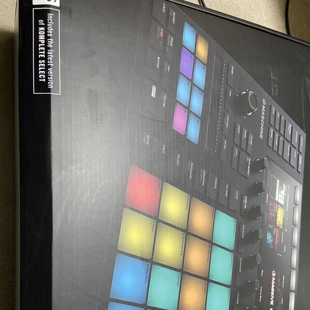 KORG(コルグ)のMASCHINE MK3 楽器のDTM/DAW(MIDIコントローラー)の商品写真