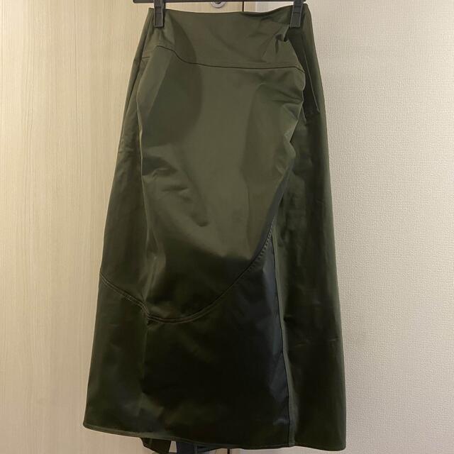 ENFOLD(エンフォルド)のnagonstans ナゴンスタンス　ベビーサテンドレープデザインスカート　36 レディースのスカート(ロングスカート)の商品写真