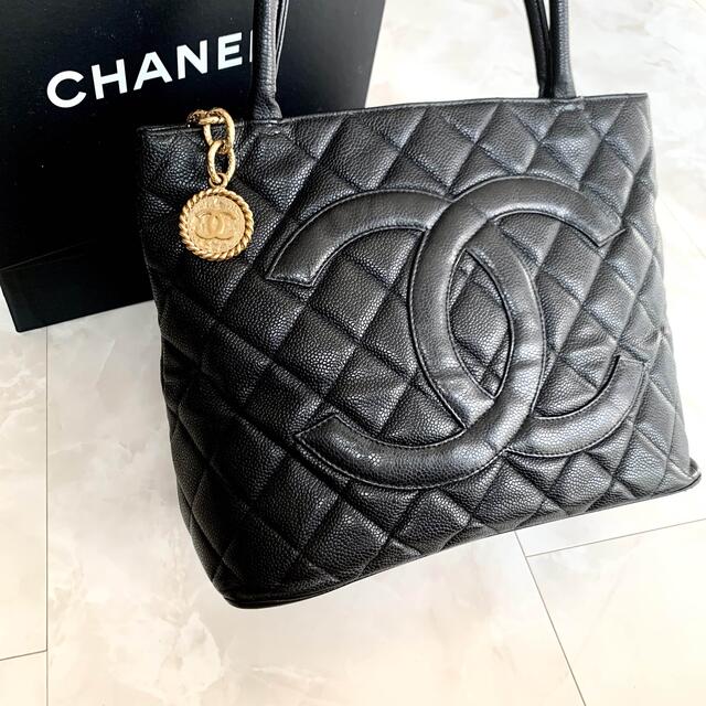 CHANEL(シャネル)の《クーポン限定》正規品◆美品 CHANEL 復刻トート キャビアスキン ブラック レディースのバッグ(トートバッグ)の商品写真