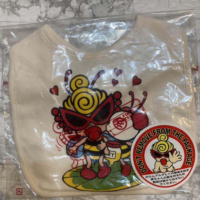 HYSTERIC MINI(ヒステリックミニ)の新品　ヒステリックミニ　よだれかけ キッズ/ベビー/マタニティのこども用ファッション小物(ベビースタイ/よだれかけ)の商品写真