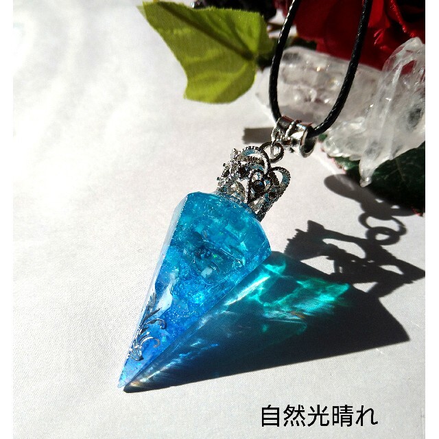 《妖精の秘宝石》ヒマラヤ水晶ペンデュラム型ネックレス（ハイブリッドオパール使用） ハンドメイドのアクセサリー(ネックレス)の商品写真