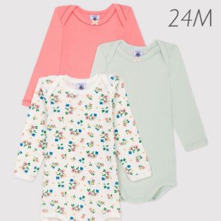 プチバトー(PETIT BATEAU)の新品未使用  プチバトー  長袖ボディ  3枚組  24m(下着)