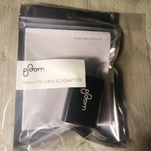 PloomTECH(プルームテック)のPloomブランド専用ACアダプター　ブラック メンズのファッション小物(タバコグッズ)の商品写真