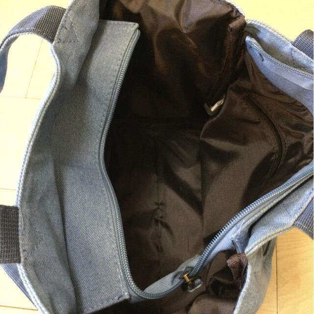 PEANUTS(ピーナッツ)の【匿名配送】スヌーピー　トートバッグ（上部ファスナー付）ショルダー（取り外し可） レディースのバッグ(トートバッグ)の商品写真