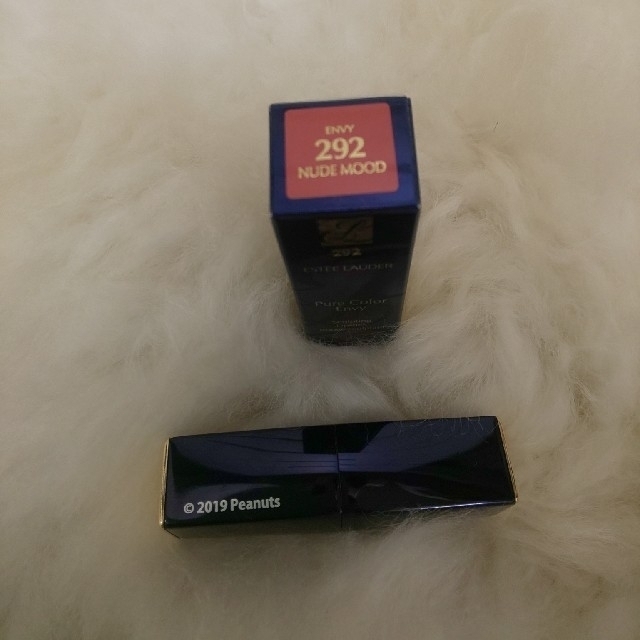 Estee Lauder(エスティローダー)のEstee Lauder スヌーピー刻印リップ 292 新品 未使用 コスメ/美容のベースメイク/化粧品(口紅)の商品写真