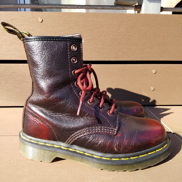 Dr.Martens(ドクターマーチン)のドクターマーチン  8ホール  22cm チェリーレッド ルージュ レディースの靴/シューズ(ブーツ)の商品写真