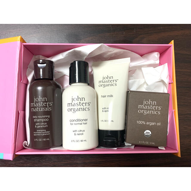 John Masters Organics(ジョンマスターオーガニック)のジョンマスターオーガニック nostalgia BOX付 コフレ コスメ/美容のヘアケア/スタイリング(シャンプー/コンディショナーセット)の商品写真