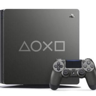 プレイステーション4(PlayStation4)の《メーカー生産終了》《中古》《箱アリ》ps4 Days of play 1TB(家庭用ゲーム機本体)