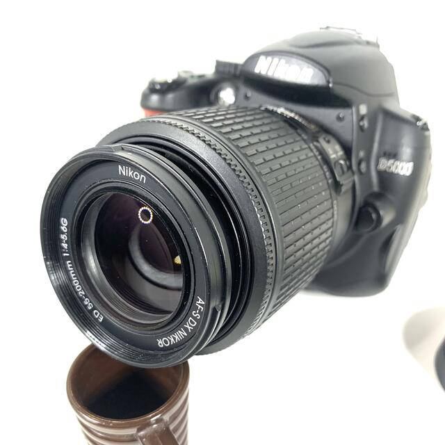 Nikon  美品　一眼レフ カメラD5000  動画撮影　wi-fiSD変更可