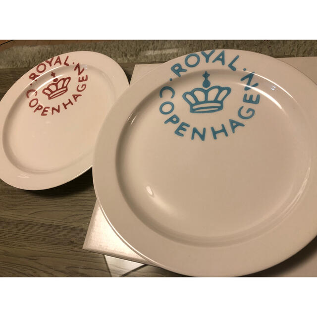 新品！ロイヤルコペンハーゲン　廃盤レア　大皿26㌢　ピンク、ブルーセット