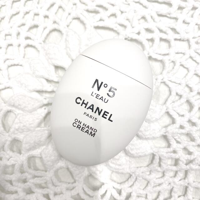 CHANEL(シャネル)のCHANELシャネルN°5 ローハンドクリーム コスメ/美容のボディケア(ハンドクリーム)の商品写真